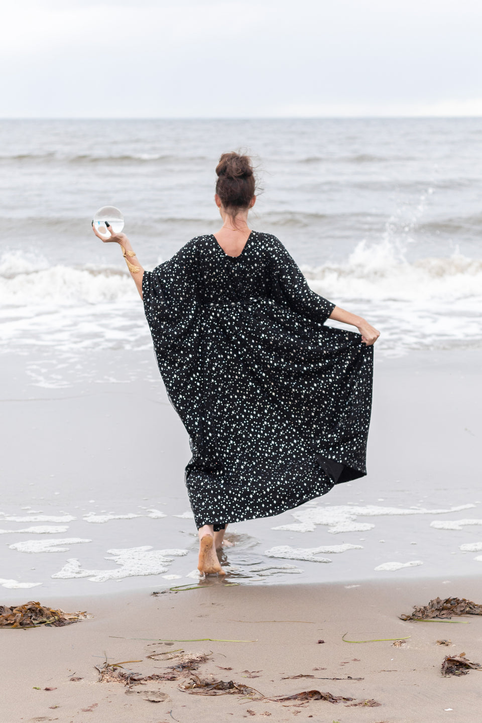SHOP DRESSES & KIMONOS